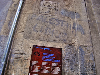 Lápida del antiguo Hospital Judío