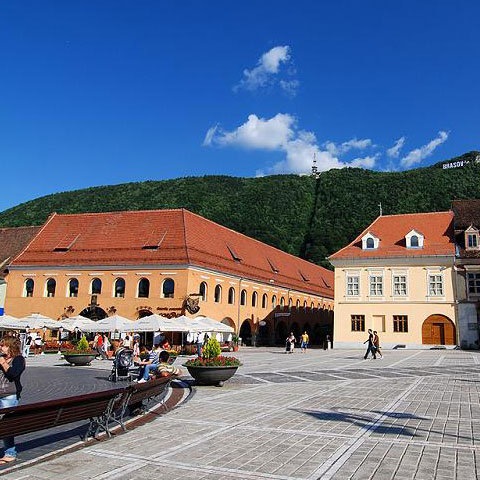 [Piata Sfatului[5].jpg]