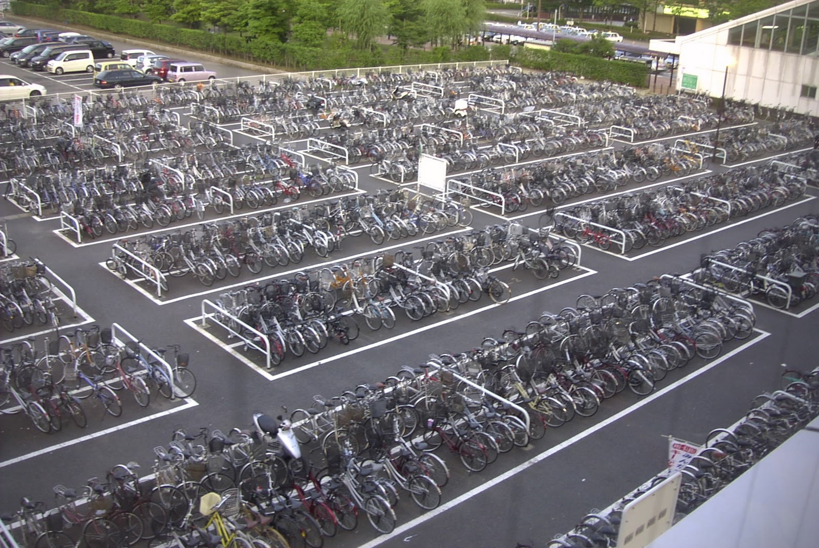 [Bicycle+Parking+Lot+Niigata[5].jpg]