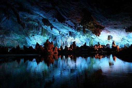10 incredible underground lakes and rivers 1 10 Incredible Underground Lakes and Rivers