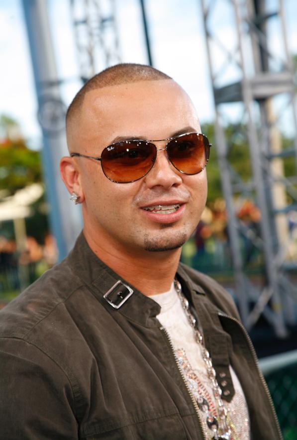wisin est muy dolido por infidelidad de su padre wisin est muy dolido por infidelidad de su padre