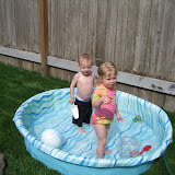 Mason and Amy Lynn chill'in in the pool