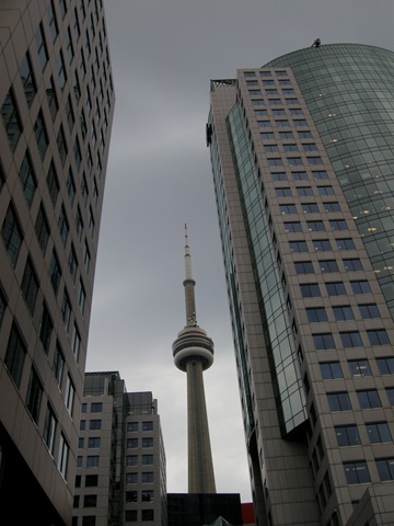 [Toronto_tower245.jpg]
