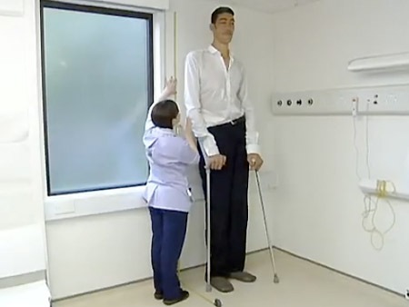 [world_s_tallest_man[3].jpg]