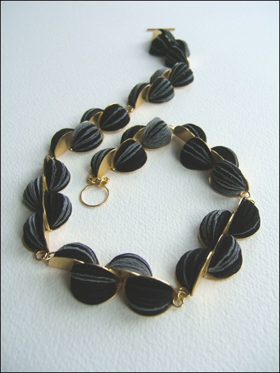 5.black paper necklace