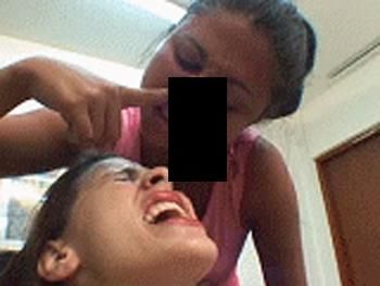 3 - O Gif mais nojento que já ví na vida!!!!