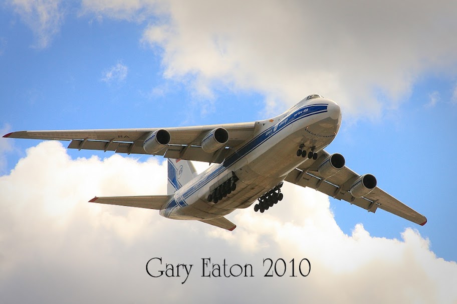 IMAGE: http://lh3.ggpht.com/_rSR7KcWAKvs/S55-gerLeuI/AAAAAAAAEzM/Ocw2s-Hv7D0/s912/IMG_4654_12x18.jpg