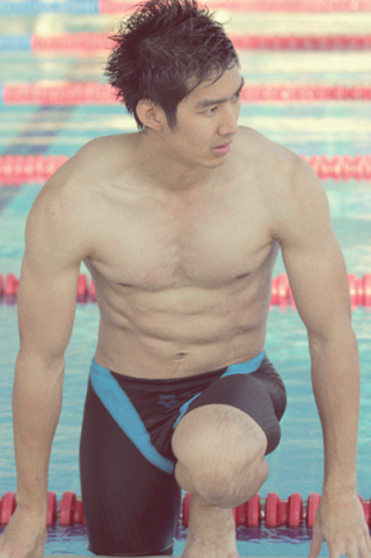 asian-males-Deaw-Suriyon-Aroonwattanakul-Hot-Thai-Actor-เดี่ยว-สุริยนต์-โชว์หุ่น-ชุดว่ายน้ำ-03
