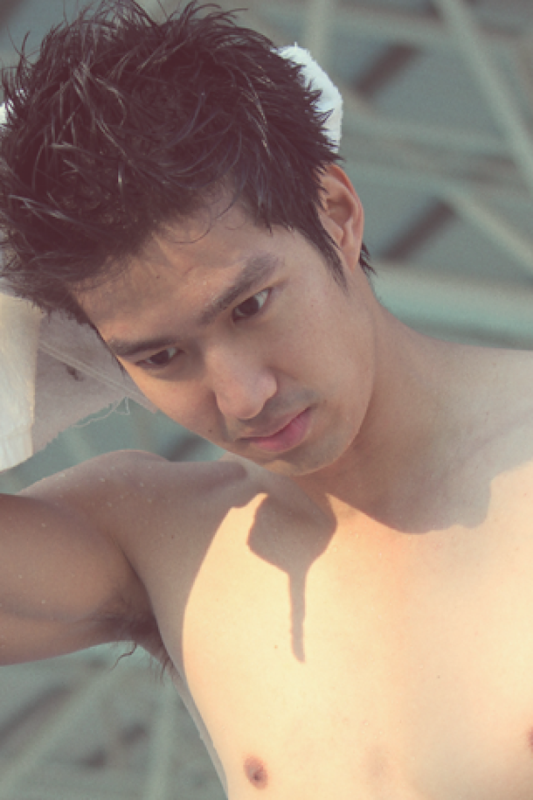 asian-males-Deaw-Suriyon-Aroonwattanakul-Hot-Thai-Actor-เดี่ยว-สุริยนต์-โชว์หุ่น-ชุดว่ายน้ำ-11