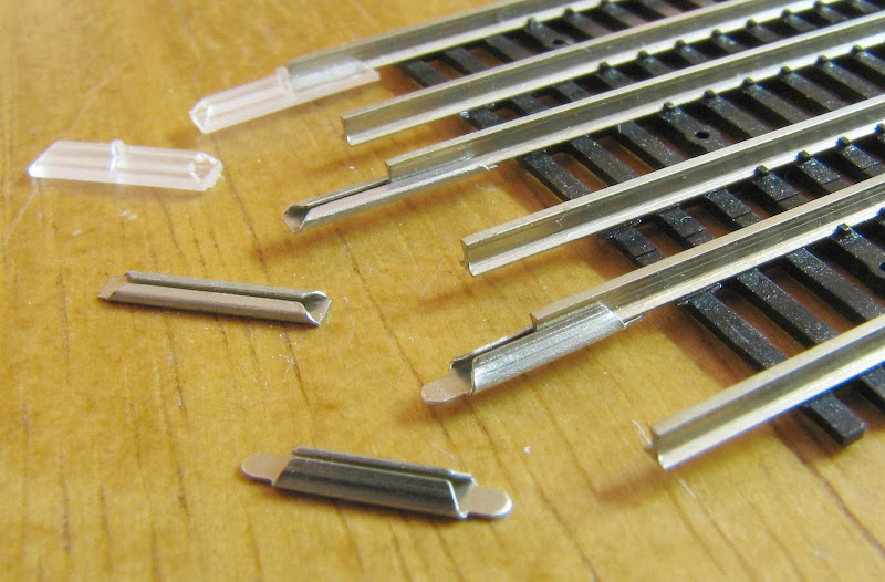 MTL track insulated railjoiners? The