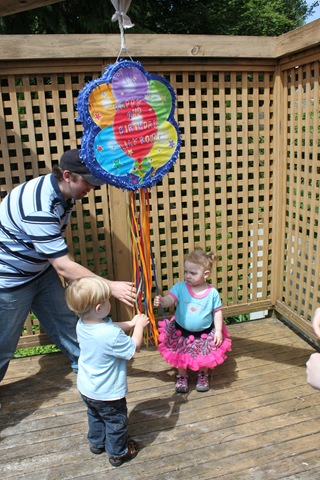 [Lily's 2nd Birthday Party 332[2].jpg]