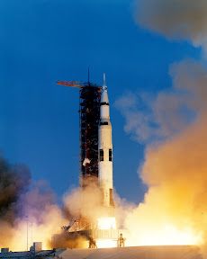 Apollo 13 lifting off Apollo 13 lifting off