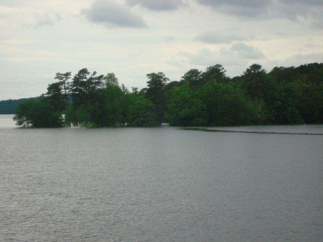 [2009 lake 103.jpg]
