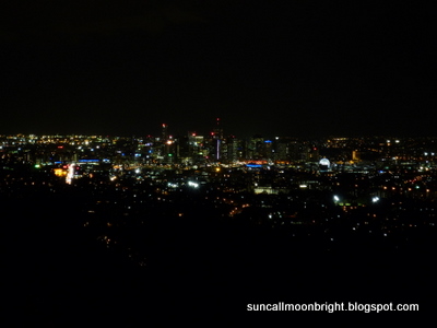 night view of brisbane from mount coot-tha