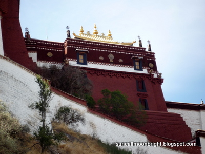 Red Palace Golden Roof, Potala