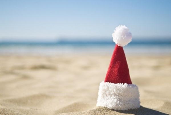 draft_lens2278636module63524832photo_1255747258santa-hat-beach6001