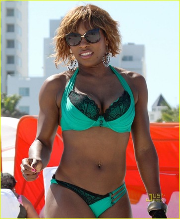 serena-williams-miami-beach-bikini-03