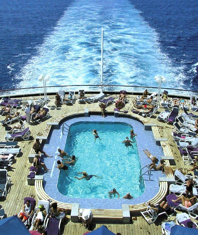 [Piscina+barco.jpg]