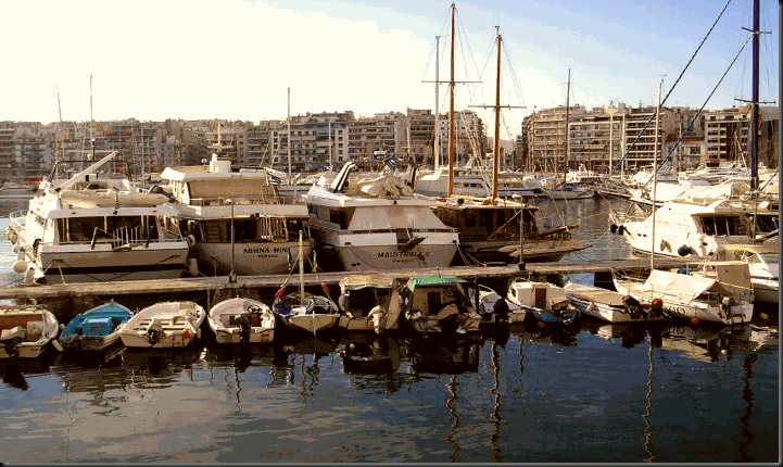 Πειραιάς Νομός Αττικής . βιομηχανική πόλη και μεγάλο λιμάνι της Αττικής .Το λιμάνι του Πειραιά είναι το μεγαλύτερο λιμάνι σε επιβατική κίνηση σε όλη την Ευρώπη. Δήμος Για πρώτη φορά έγινε το 517 π.Χ . μετέπειτα 1835 .Στο συγκρότημα της είναι, η Νίκαια ,ο Κορυδαλλός , το Κερατσίνι ,, το Πέραμα, η Δραπετσώνα, και ο Άγιος Ιωάννης Ρέντης. Έρχεται τρίτη σε πληθυσμό πόλη της Ελλάδας.