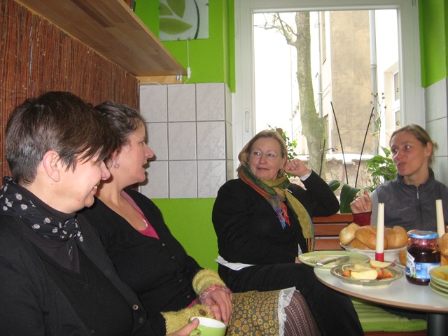 [010[3].jpg]