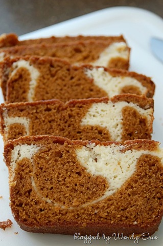 [pumpkin_bread2_web[3].jpg]