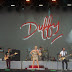 Konserin hayal kırıklıklarından biri daha, Duffy. Oldukça sıkıcı bir konser performansının olduğunu söylemeliyim. Evet çok güzel bir sesi var, evet bir çok şarkısını severek dinliyorum ama böyle tek düze de konser olmaz ki :)
