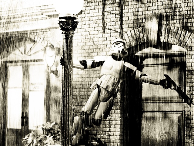 [Singing in the rain[3].jpg]