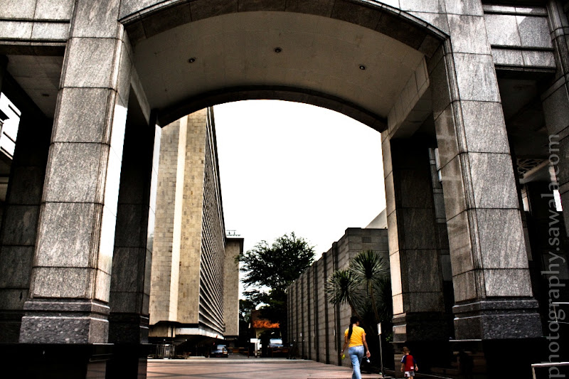 Pillar Walk - photo taken at Bank Indonesia Jl. M.H. Thamrin Jakarta - Photography by Sawala