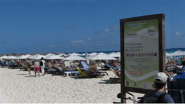 [70TV_MX09_PDC_CrowdedBeach1[4].jpg]