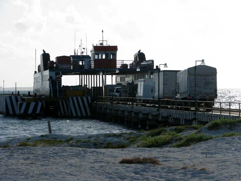 [PuntaSamFerryLoading[5].jpg]