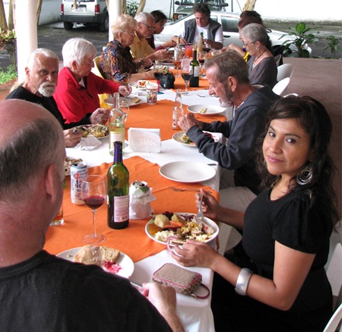 [MX09_Catemaco _ThanksDinnerTable[7].jpg]