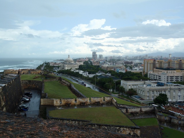[PB1100423.jpg]