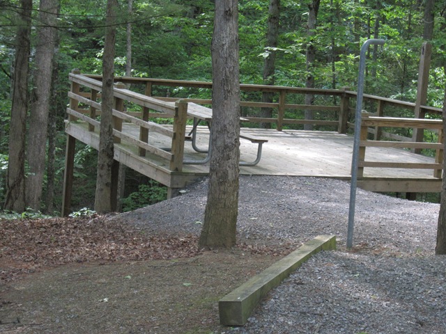 [Vacation2010_HungMoth_PlatfrmCamp[3].jpg]