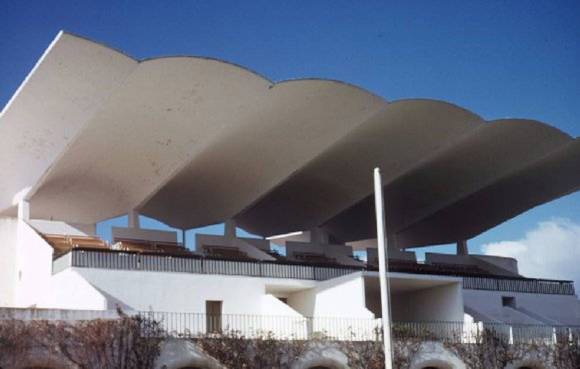 [L - Eduardo Torroja, Zarzuela Hippodrome[5].jpg]