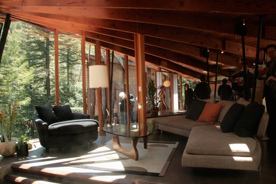 [radius-living-2[4].jpg]
