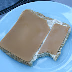 Das ist kein Schoki, das ist Brunost - Kæse! Und der gehørt so.