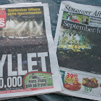 Ich hab mir natuerlich alle einschlægigen Presserzeugnisse besorgt: Der September When Gig auf allen Titelseiten. "20.000 Feiern" (hyllet læsst sich auch mit "huldigen" uebersetzen, das gefællt mir noch besser)