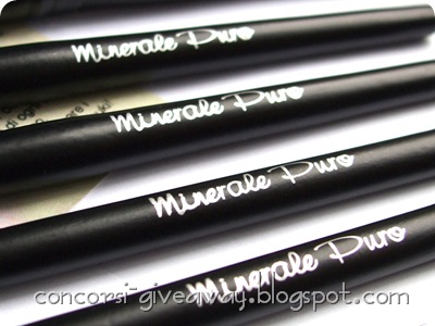 Giveaway-Minerale-Puro-make-up-Set-Pennelli-Manici Giveaway-Minerale-Puro-make-up-Set-Pennelli-Manici
