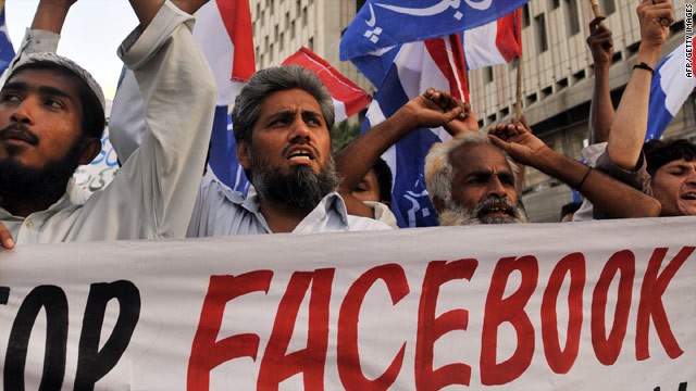 [t1larg.pakistan.facebook[2].jpg]