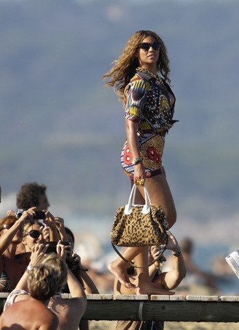 [Beyoncé Knowles Givenchy Antigona[2].jpg]