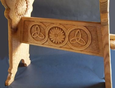 [Medieval Oak Stool-3-Stretcher[5].jpg]