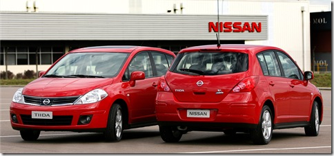 Nissan Tiida 2010 (5)