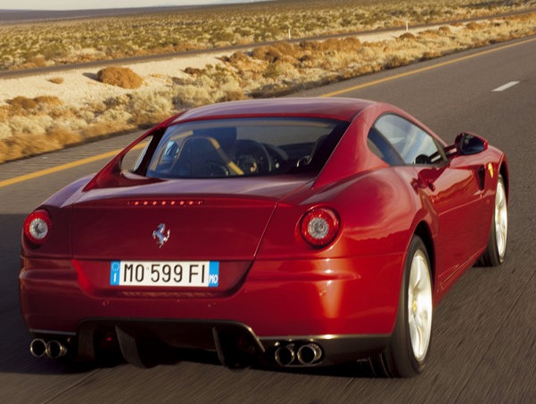 [Ferrari-599_GTB_Fiorano_2006_800x600_wallpaper_0b[4].jpg]