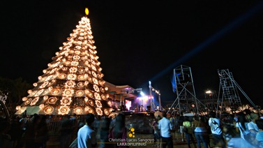 The Stage and the Huge Christmas Tree at UST Paskuhan