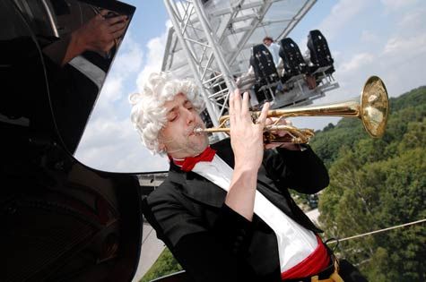 รูปภาพ Dinner in the Sky ภัตตาคารลอยฟ้า สวยและเสียวไปในตัว