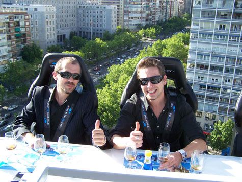 รูปภาพ Dinner in the Sky ภัตตาคารลอยฟ้า สวยและเสียวไปในตัว