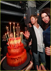 ryan-kwanten-birthday-cake-02
