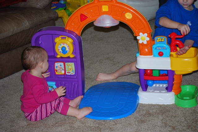 [Madelyn's 1st Birthday 059[2].jpg]