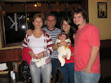Família do Ricardo: Léa, Élvio; Ana, Fer (os novos papais) e Giovani