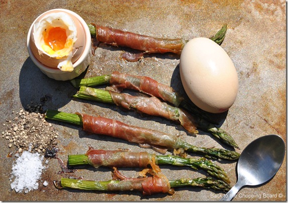 Dippy Eggs with Asparagus and Prosciutto Soldiers